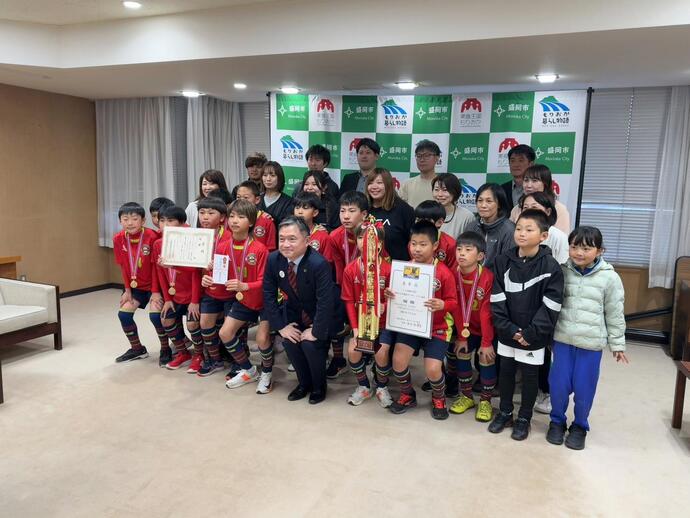 JA全農杯全国小学生選抜サッカー決勝大会出場に伴う市長表敬