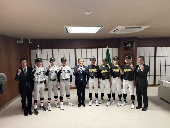 第32回日本リトルシニア全国選抜野球大会出場に伴う表敬訪問