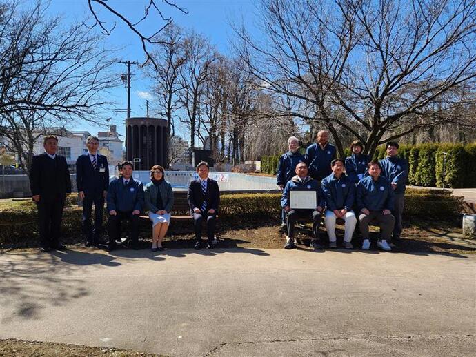 盛岡観武ライオンズクラブ様からの公園ベンチの寄附受領式