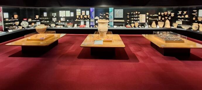 遺跡の学び館　遺跡ライブラリー展示室