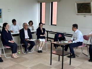 懇談会の様子