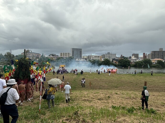 舟っ流しの様子（1）