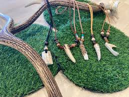 鹿の角で作ったアクセサリー