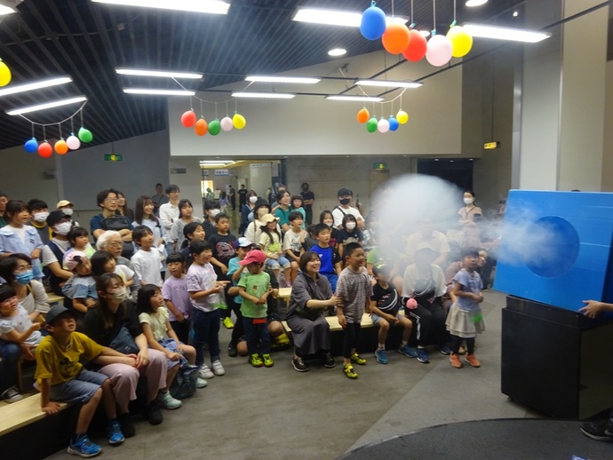 サイエンスショー「空気砲であそびまショー！」の写真