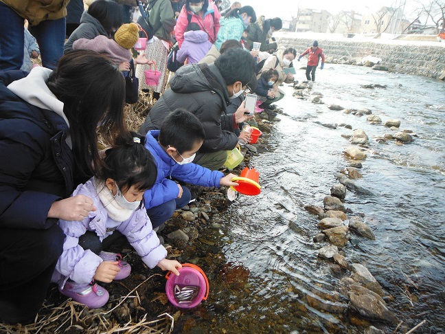 過去の放流会の様子