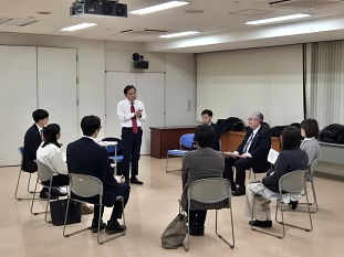 懇談会の様子