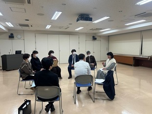 懇談会の様子